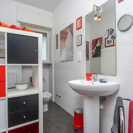 Viale Venezia Huge Red