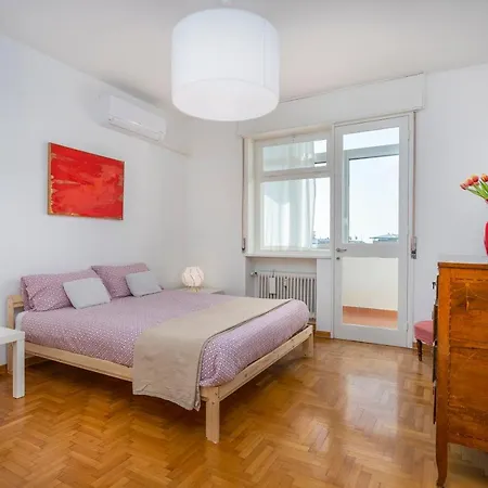 Apartman Viale Venezia Huge Red