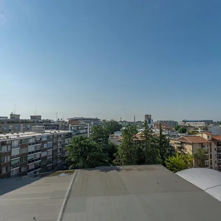Apartman Viale Venezia Huge Red *